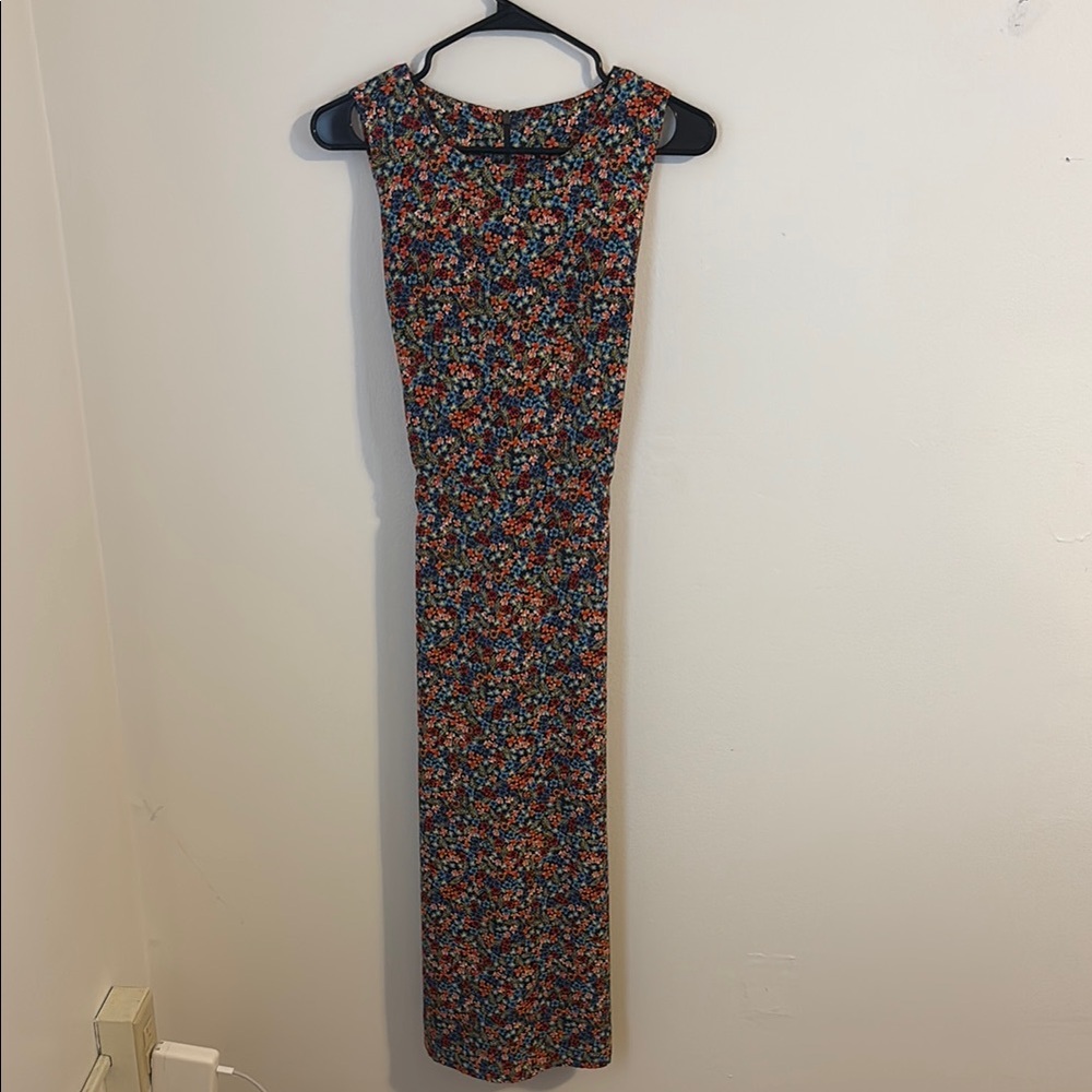 Floral Sleeveless Midi Dress